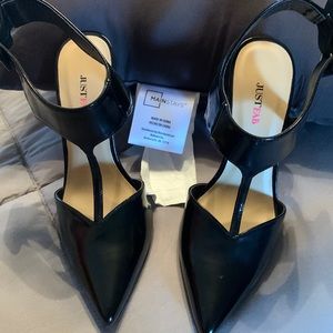 Black patent leather pumps